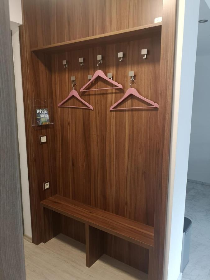 Lilie Appartement In Heviz Mit Tiefgarage, New And Modern Екстериор снимка