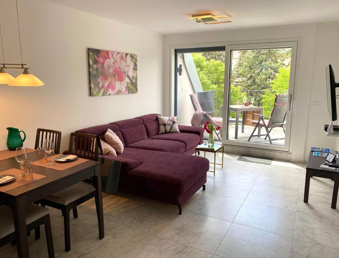 Lilie Appartement In Heviz Mit Tiefgarage, New And Modern Екстериор снимка