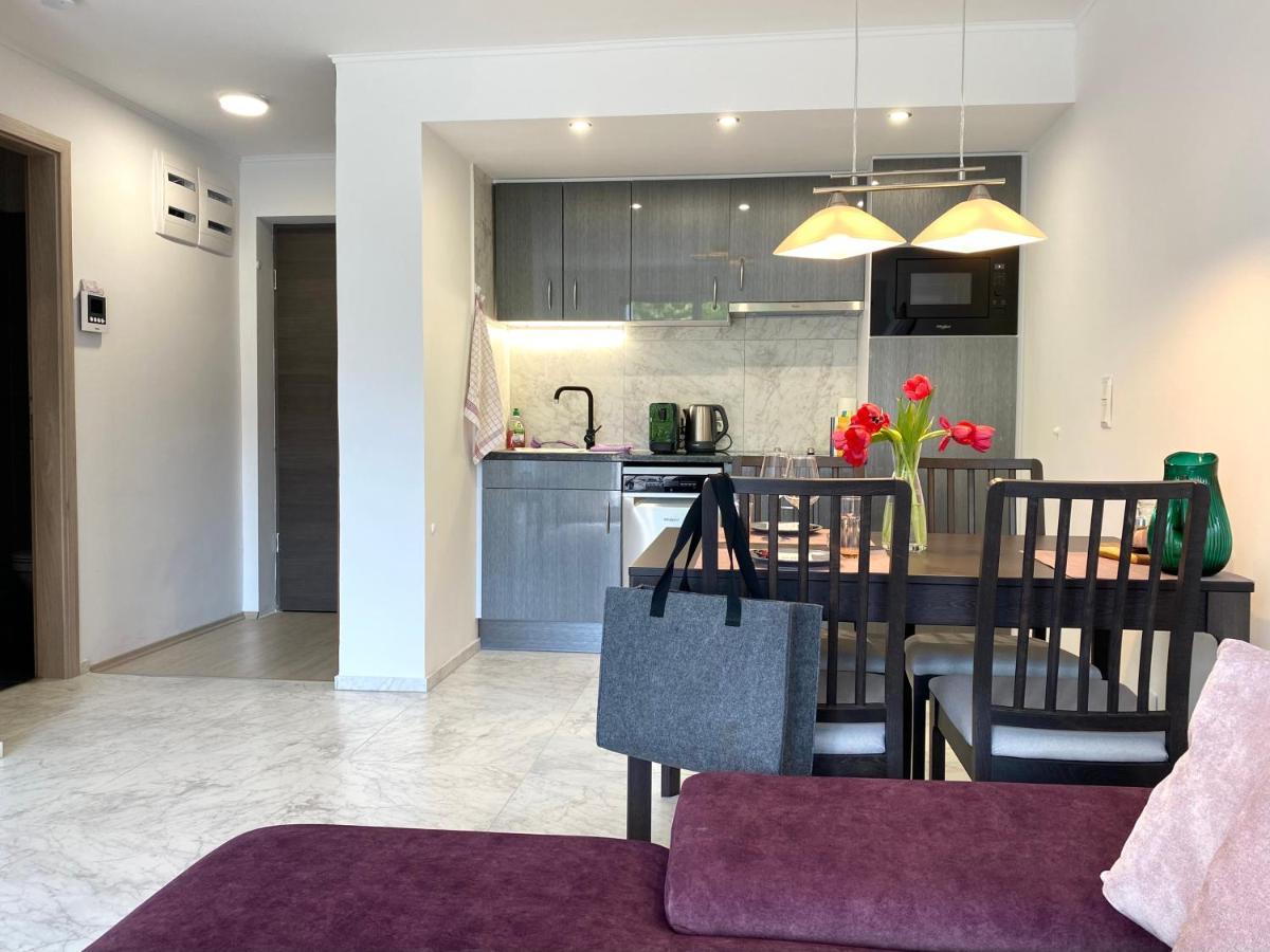 Lilie Appartement In Heviz Mit Tiefgarage, New And Modern Екстериор снимка