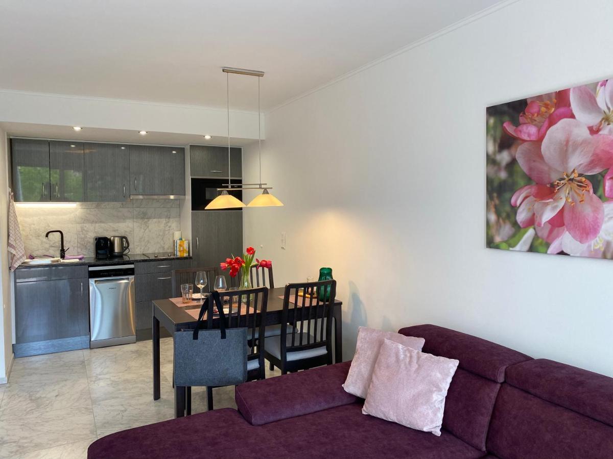 Lilie Appartement In Heviz Mit Tiefgarage, New And Modern Екстериор снимка